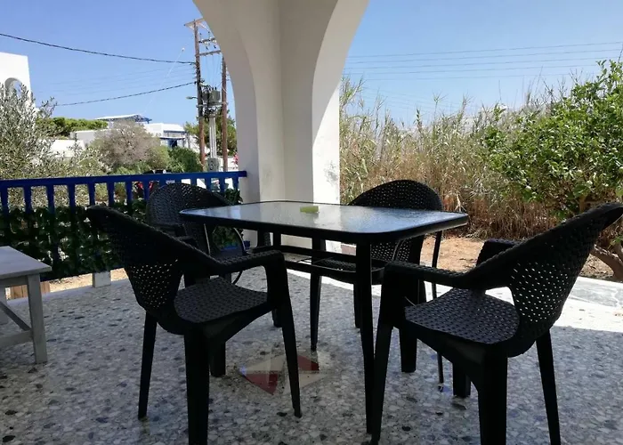 Matina Paros * Naoussa