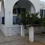 Matina Paros *