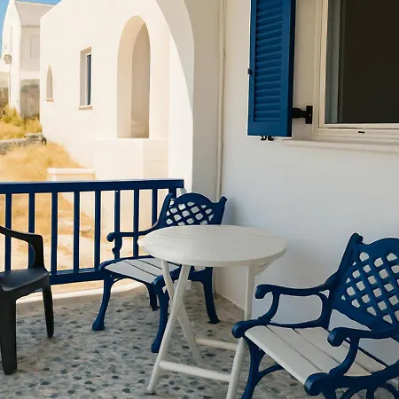 Matina Paros