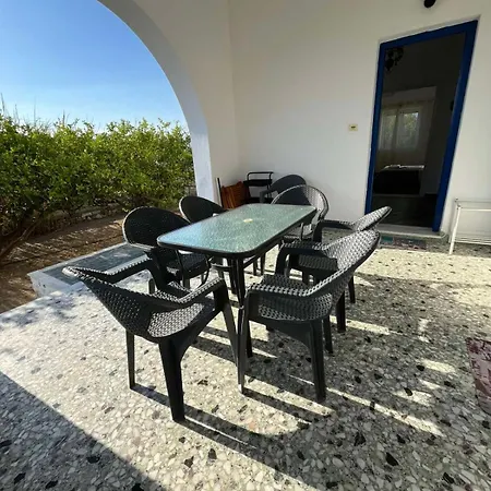 Matina Paros