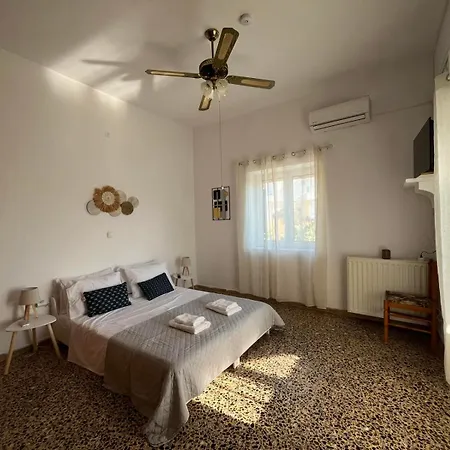 Matina Paros * Naousa