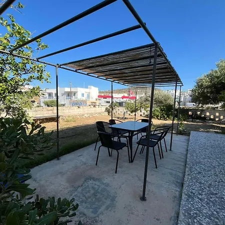 Matina Paros *